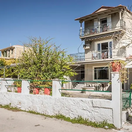 Dogma - Central & Stylish Maisonette Apartment *