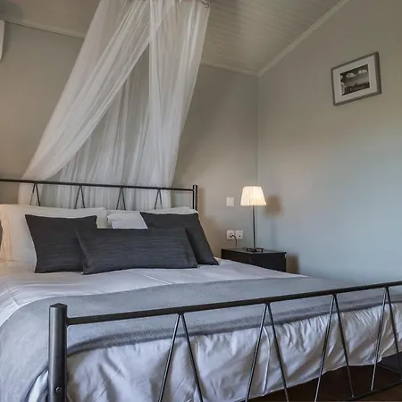 Lägenhet Dogma - Central & Stylish Maisonette