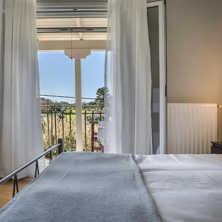 Dogma - Central & Stylish Maisonette *